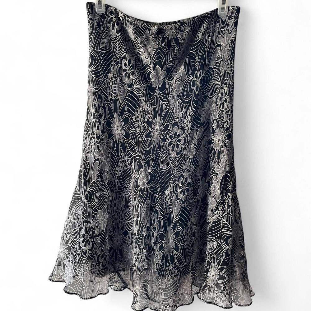 Vintage New York City Design Co. Black and White Floral Silk A-line Skirt